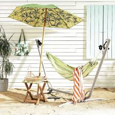 Des Hamacs Pour Paresser Avec Style Dans Son Jardin Elle Decoration En 2020 Hamac Ikea Hamac Ikea