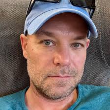 A rooftop basketball court in Dubrovnik, Croatia. 📷 bonnejournal