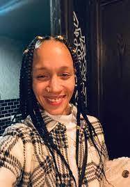 Amanda Doby's Instagram, Twitter & Facebook