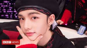 Jyp confirms skz's hyunjin will resume activities in july; Hyunjin K Pop Star S Apology For School Bullying Sparks Debate Bbc News