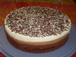 Mon 3 Chocolats Et Son Croquant De Praline Recette 3 Chocolat Gateau 3 Chocolat Junk Food Vegan