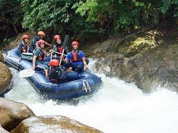 Adventurers looking to escape the bustling streets of kuala lumpur will enjoy embarking on excursions around selangor. White Water Rafting At Sungai Selangor Depart Kl Malaysia Adventoro