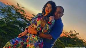 La ex cuñada de mariana gonzález novia de vicente fernández jr. Novia De Vicente Fernandez Jr Posa Junto Con Sus 5 Hermanas En Microbikinis Y Causa Revuelo