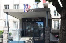 Parce que bien des choses peuvent arriver, ils sont là pour intervenir et apporter des solutions. Fermeture Du Commissariat De Police De Brest En Sous Effectif Les Reactions Cote Brest