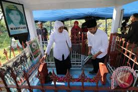 Tetapi, besarnya gaji di jepang mungkin adalah salah satu hal yang menarik untuk diketahui, terutama mereka yang ingin bekerja di jepang.ane mau ngasih informasi tentang berapa gaji macam2 pekerjaan di jepang gan 1. Khofifah Ziarahi Makam Marsinah Tepat Di May Day Antara News