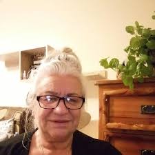 Amazon.com: The Greatest Risk (The Honey Series, 3): 9781250177100: Ashley,  Kristen: Books