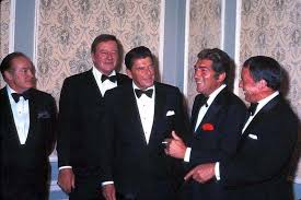 Groovy History Bob Hope John Wayne Ronald Reagan Dean Martin And Frank Sinatra At An Event In Los Angeles 1973 Facebook