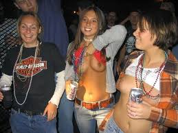 A ritual event that takes place from anywhere from late march to early april. Flashing At Spring Break Girls Sex Porn Pictures