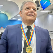 Câmara homenageia policiais e resgata o legado do tenente-coronel Benedito  Couto