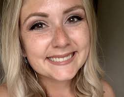 Liz Sundquist, Counselor