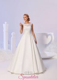 Gli abiti da sposa semplici, dalle forme pulite e raffinate, senza particolari orpelli o volumi Vestiti Da Sposa Semplici Ed Eleganti Buy Clothes Shoes Online