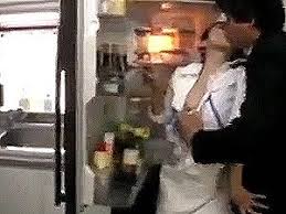 嫁の母を強引に抱く 台所で立ちバック 婿に無理矢理迫れて中出しセックスしてしまう嫁母 動画エロタレスト