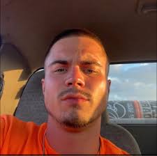 Are there aviation groups in St. Louis that offer meetups and mentorship  for learning to fly?