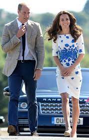 Once she was bound for royalty her look metamorphosed into the epitome of proper style. Looking For Kate Middleton S Dresses 100 Listed Here