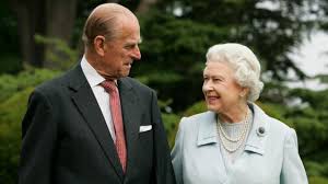 Din nefericire, acest lucru înseamnă că fiul cel mai mare al reginei, prințul charles. A Murit PrinÅ£ul Philip SoÅ£ul Reginei Elisabeta A Ii A A Marii Britanii