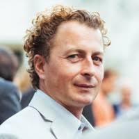 100+ perfiles de «Mulfinger»