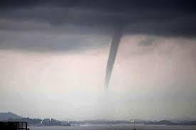 Facebook user grace ng posted three videos of the waterspout near tanjong pagar terminal. Large Waterspout Sighted Off East Coast Park Latest Singapore News The New Paper