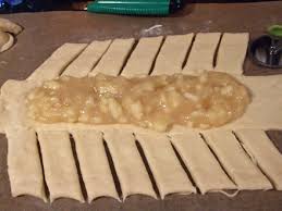 Cu cateva zile in urma am primit din partea echipei de la dr. Strudel Cu Mere Impletit