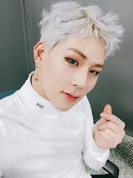 This is an absolute no brainer that uses the reverse ombre with pink and white combination. 25 Kpop Boys That Rock White Hair Kpop Chingu