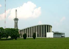 Cette station de radio a été créée durant l'année 1955 par le financier. Longwave Transmitter Europe 1 Wikipedia