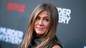 Jun 05, 2020 · jennifer aniston ist das perfekte beispiel für mittellanges haar. Jennifer Aniston Ehrlich Sie Will Keine Grauen Haare Promiflash De