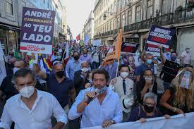 Es un programa de interés general dedicado a difundir la música, cultura, costumbres e informaciones de portugal y de la comunidad portuguesa en argentina. Chega Junta Algumas Centenas De Pessoas Em Lisboa Para Mostrar Que Portugal Nao E Racista Racismo Publico