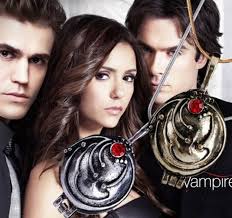 When i first created the silver elena gilbert necklace, i want to be as accurate to the show as possible and gave the pendant a distressed / vintage look with the black contrast. Tripleclicks Com The Vampire Diaries Elena Gilbert Necklace