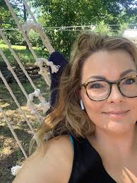 Aldi's shopping trip ends with a backyard swing