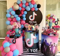 Se dice que las niñas sólo quieren divertirse, ¡entonces no tendrás ningún problema porque contamos con una enorme colección de temáticas para fiestas de niñas! 10 Tendencias Tematicas De Fiestas Infantiles Para Este 2021 Decoracion Para Fiestas