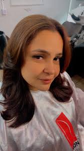 Digam “olá” pro cabelinho mais charmoso da cidade!💇‍♀️ Corte assinado pela  @deborasousacortes.✨ Gostaram do resultado? Me contem nos comentários! 💛  🔸 Débora Cortes