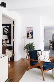 A House Of Hipsters And Design Lovers In 2020 Mid Century Modern Living Room Furniture Mid Century Modern Living Room Living Room Modern
