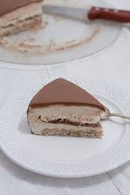 Le Marronnier Creme De Marron Meringue Et Noisette Recette Creme De Marron Gateau Creme De Marron Desserts Marrons