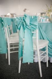 Pull up a chair, raise a glass. What Is The Difference Between Tiffany Blue And Tiffany Green Tiffany Blue Wedding Blog Solteiras Noivas Casadas