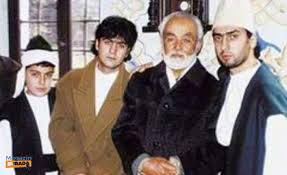 Abdulkadir şaşmaz'ın oğlu olan muhammed necati şaşmaz 15/12/1971'de elazığ'da doğdu. Necati Sasmaz Tarikat Uyesi Mi