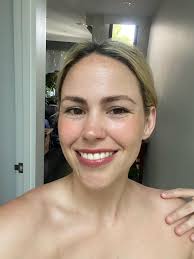 No makeup makeup look with Mecca brow guru