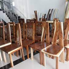 Meja kursi di ruangan ini perlu dibersihkan. Meja Kursi Makan Solid Melayani Pemesanan Semua Jenis Mebel Mentah Dan Mateng Bahan Kayu Jati Dan Mahoni Melayani Grosir Dan Eceran Solid Wood Pinte