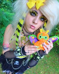 Todays DOTD… is awesome. It's not a clothing item. It's not jewelry. It's  going to bring allll the people to you at any event Who can guess what it  is!? You'll get