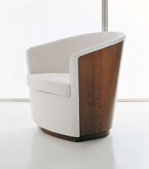 É principalmente una poltrona per salone anche se abbina perfettamente nelle camere da letto e in qualsiasi ingresso. Poltroncine Da Camera Classiche E Moderne Foto Design Mag