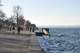 Walking Alki Beach Never Gets Old Alki Beach Seattle Beach High Tide