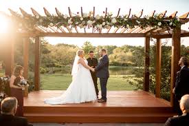 Outdoor Sunset Wedding Ceremony In Houston Outdoor Wedding Venues Sunset Wedding Wedding Venue Houston