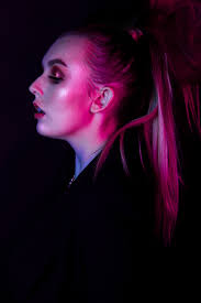 Erin Knowles (@_erinknowlese)