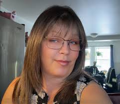 What cell phone service providers have good reception in Crysler?