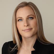 Devney Perry photo credit Hailey Booth.