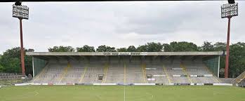 Stadion am lotter kreuz 10.059 seats. Kfc Uerdingen Sanierung Der Grotenburg In Krefeld Schreitet Voran