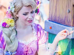 Disney World And Disneyland Cast Members Share The 8 Annoying Things They Wish Park Goers Would Stop Doing Disney World Princess Disney World Disney World Tips And Tricks