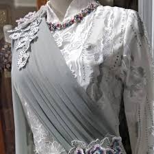 Sebagai salah satu pakaian tradisional, kebaya seharusnya memang cocok digunakan oleh semua orang yang. Fashion Kebaya Terbaru 62 812 7453 1708 Publications Facebook