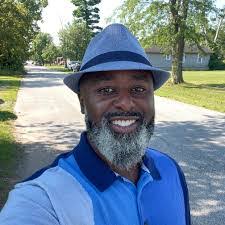 Raven Holmes's Instagram, Twitter & Facebook