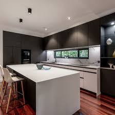 White cabinets with brown granite countertops contain a combination that is very simple yet effective in producing an elegant look in any kitchen style. China Free Design Matt Finish Lacquer Brown Mixed White Color Kitchen Cabinets China Kitchen Cabinets Kitchen Cabinet