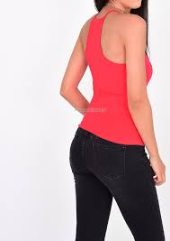 Quantité de debardeur col u. Top Col Haut Rouge Outfitbook
