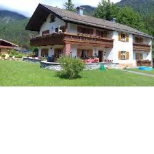 Among the various facilities of this property are a garden and ski storage space. Unterkunft Ferienwohnungen Kral In Der Stadt Grainau Katalog Von Unterkunften Aus Der Ganzen Welt